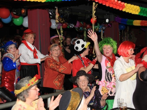 Weiberfastnacht Leinespatzen 2009  075.jpg